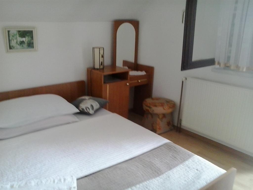 Guesthouse Tomas Čatrnja Εξωτερικό φωτογραφία