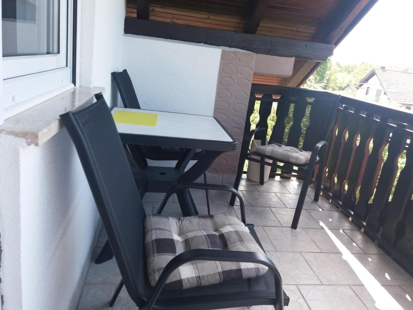 Guesthouse Tomas Čatrnja Εξωτερικό φωτογραφία