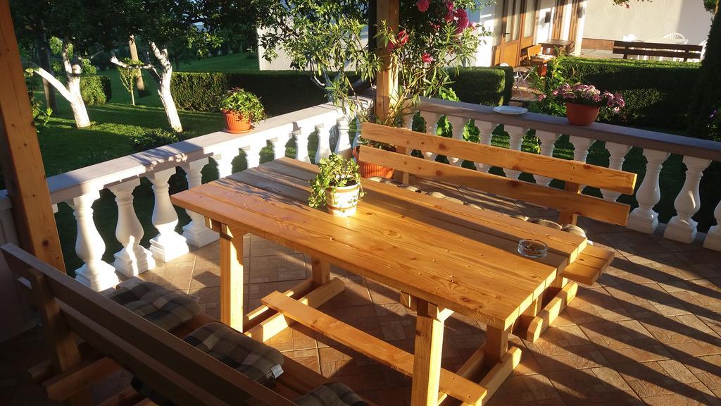 Guesthouse Tomas Čatrnja Εξωτερικό φωτογραφία