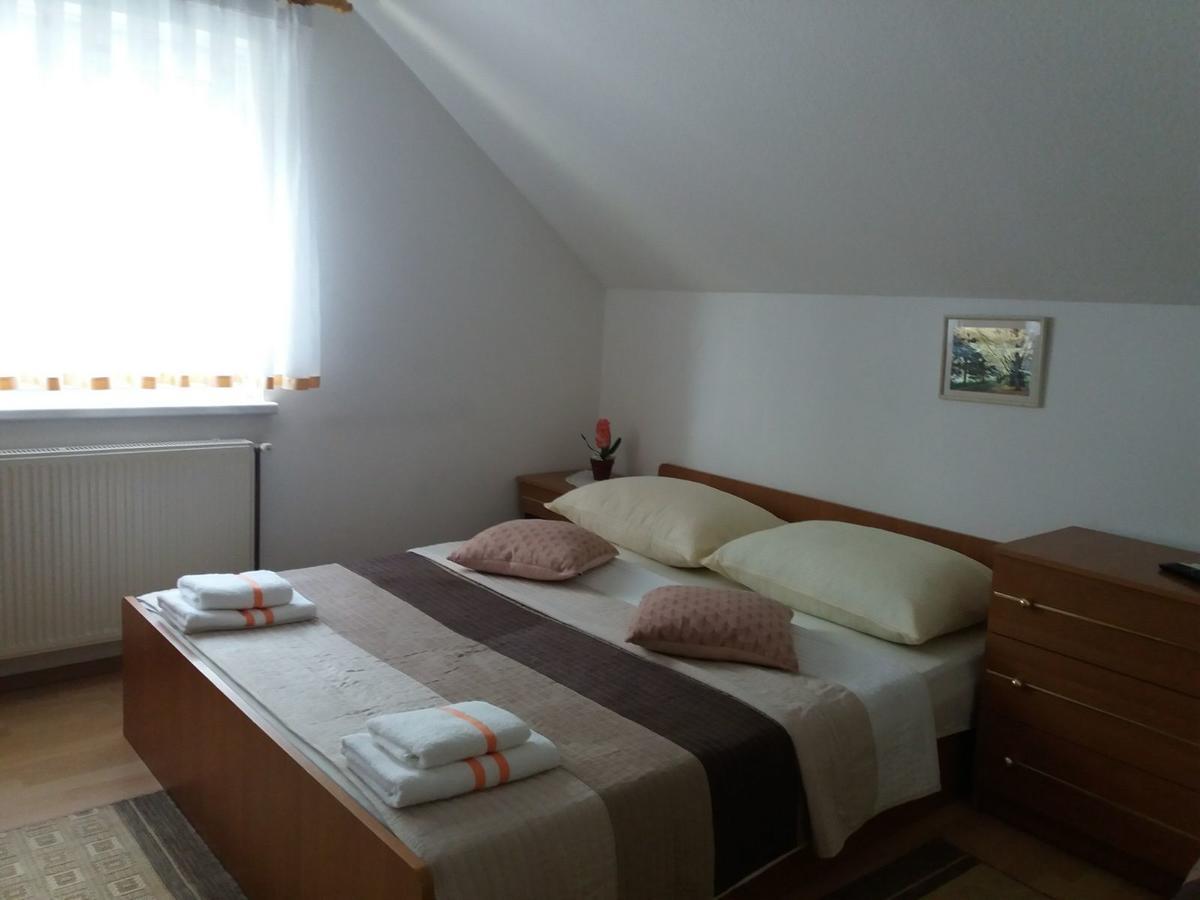Guesthouse Tomas Čatrnja Εξωτερικό φωτογραφία