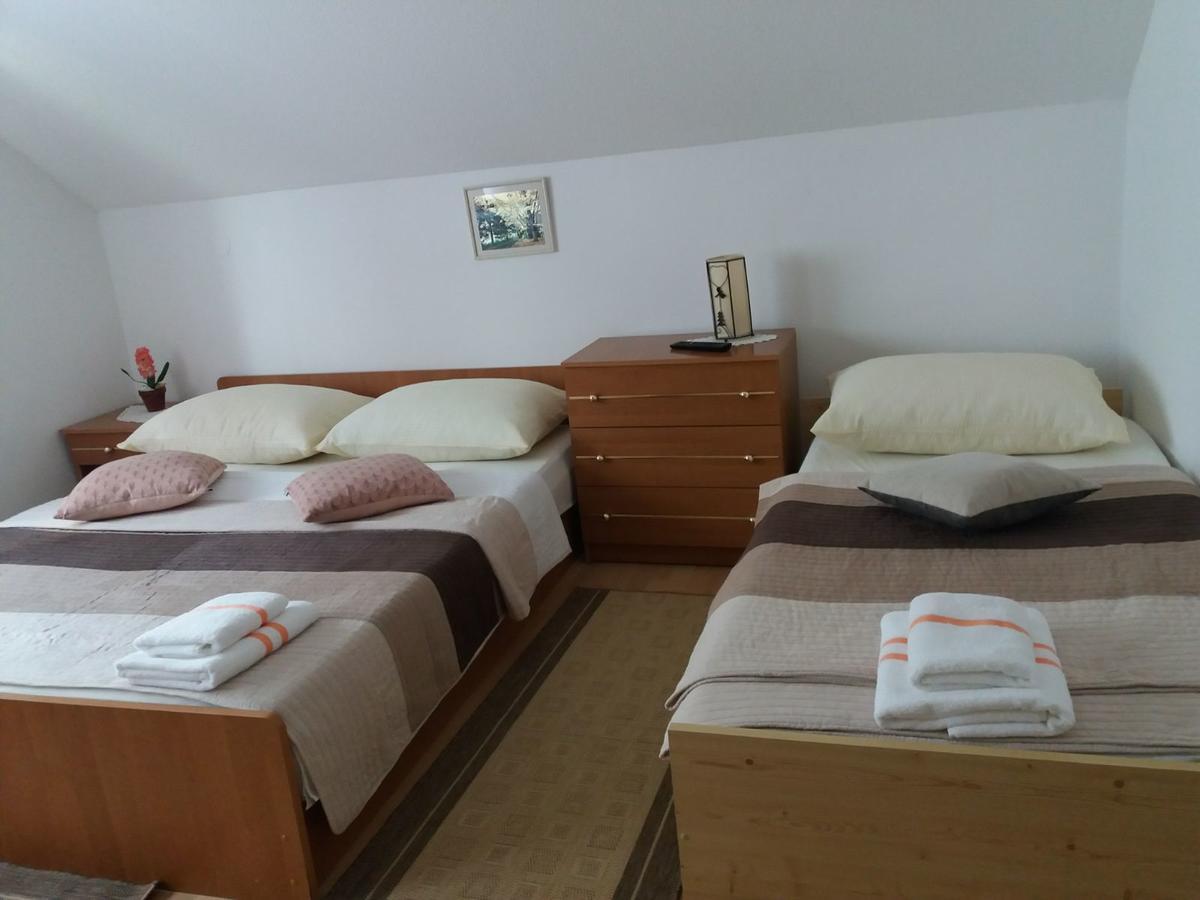 Guesthouse Tomas Čatrnja Εξωτερικό φωτογραφία